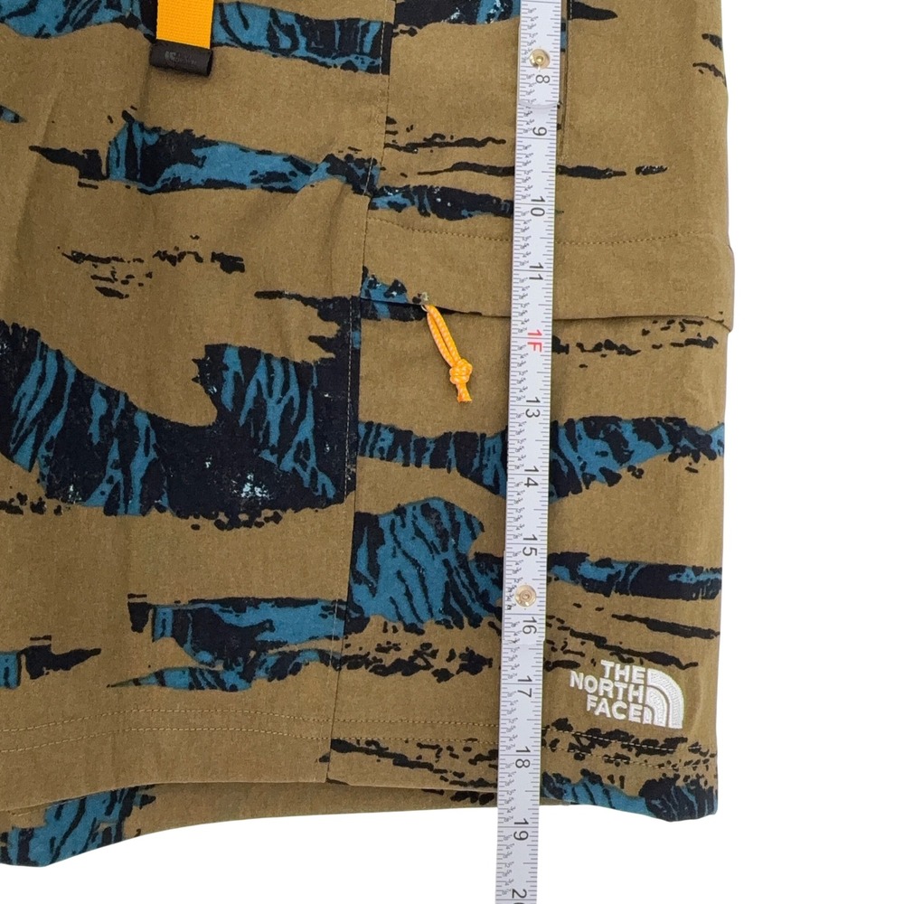 The North Face Mens XXL Paramount Horizon Shorts Tan Blue Mountain Print Belt - Picture 11 of 13